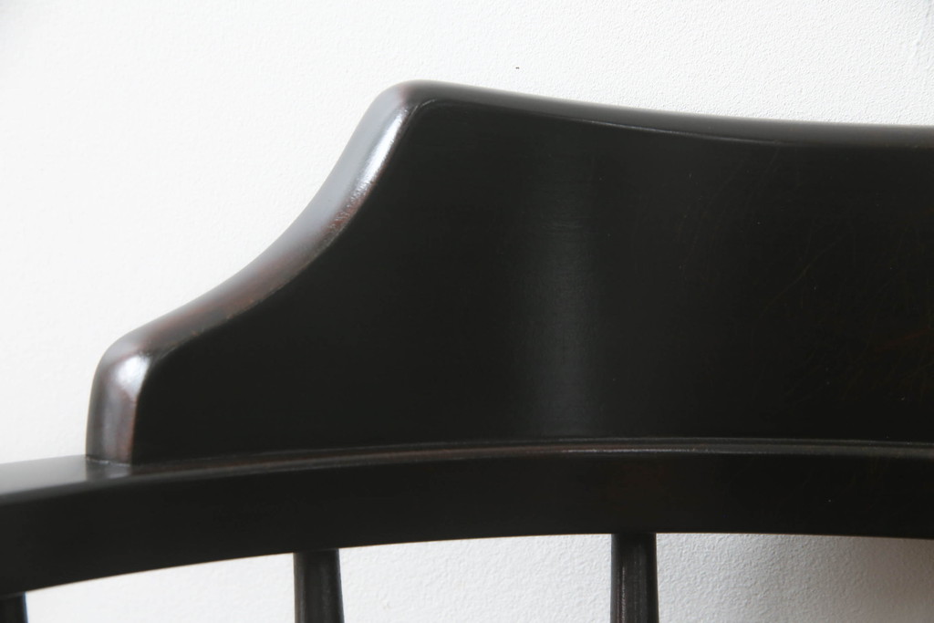中古　北海道民芸家具　HM630　格好良い佇まいが魅力のキャプテンチェア(肘掛け椅子、アームチェア、イス、板座チェア、ダイニングチェア)(R-073040)