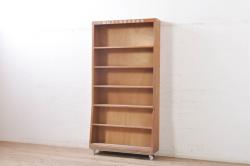 中古　横浜クラシック家具　ノックオンウッド(knockonwood)　Hand Made　上品なデザインが美しいカップボード(食器棚、飾り棚、戸棚、収納棚、キャビネット)(定価約55万円)(R-059932)