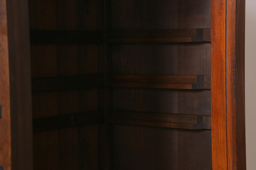 アンティーク家具　最上手物!　前面欅玉杢　黒柿材　希少　重厚な佇まいが魅力的な関東重ね水屋箪笥(収納棚、戸棚)(R-042057)