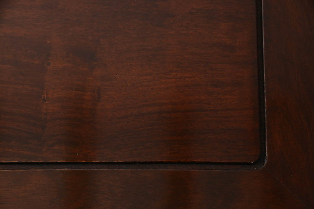 中古　美品　総漆塗り　花梨(カリン)　幕板から脚先にかけての凝ったデザインが魅力的な座卓(ローテーブル)(R-060445)