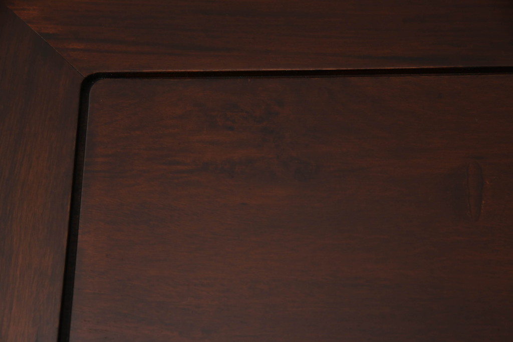中古　美品　総漆塗り　花梨(カリン)　幕板から脚先にかけての凝ったデザインが魅力的な座卓(ローテーブル)(R-060445)