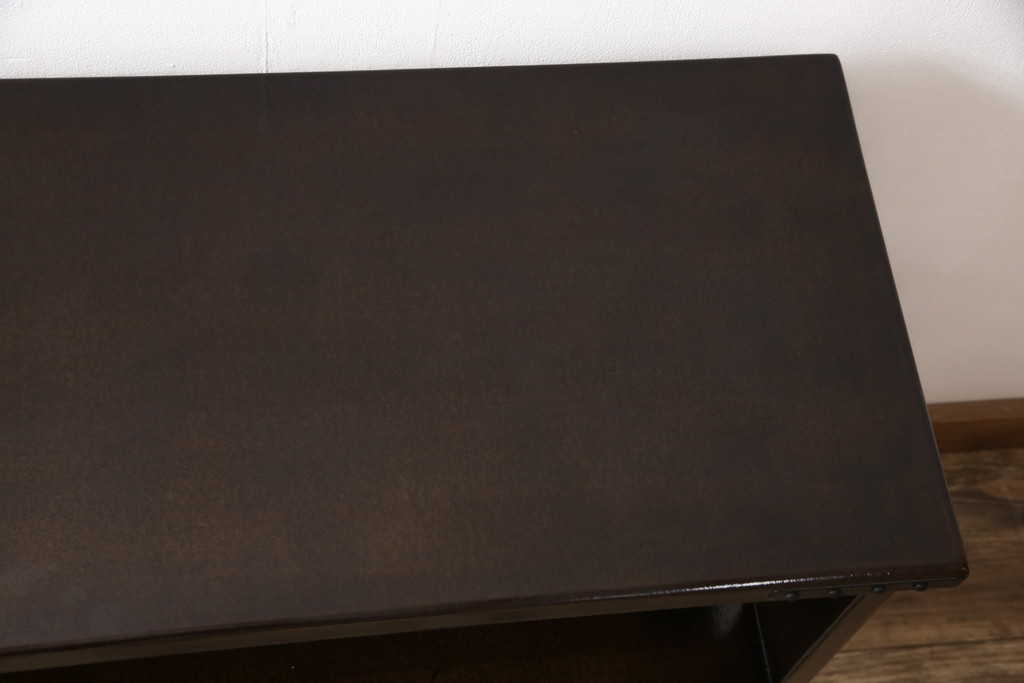 中古　美品　民芸城山　重厚な雰囲気漂う飾り棚(戸棚、収納棚、茶棚)(R-053820)