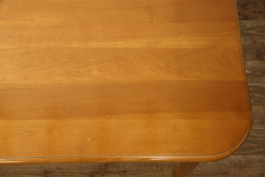 中古　美品　横浜クラシック家具　ダニエル(Daniel)　エトランゼ(Etranger)　E-301　エトランジェテーブル　シンプルなデザインで飽きのこないダイニングテーブル(6人掛け、8人掛け、食卓)(定価約32万円)(R-058424)