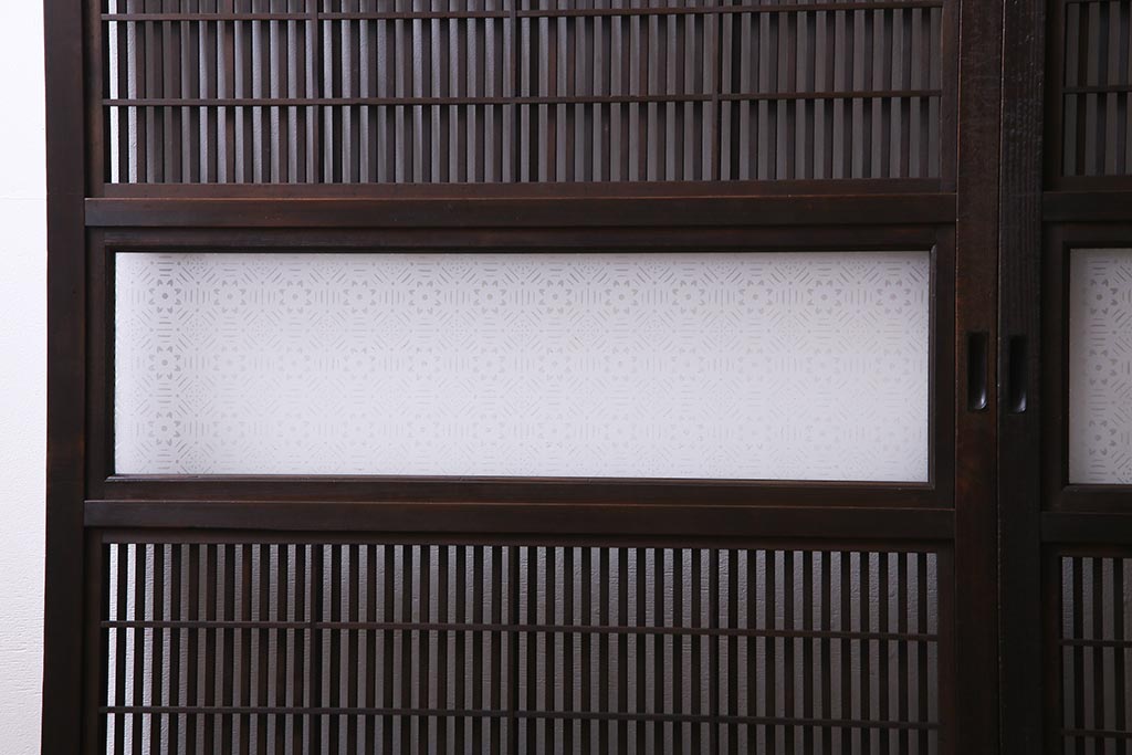 昭和初期　裏障子枠付き　腰板ケヤキ　モダンなデザインガラス入りの格子戸2枚セット(ガラス帯戸、障子戸、引戸)