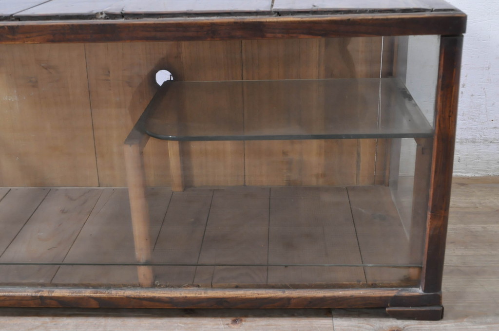 和製アンティーク　古い木枠　レトロな雰囲気が魅力的な卓上ガラスケース(Gケース、ショーケース、ディスプレイケース、コレクションケース、飾り棚、陳列棚、店舗什器)(R-071296)