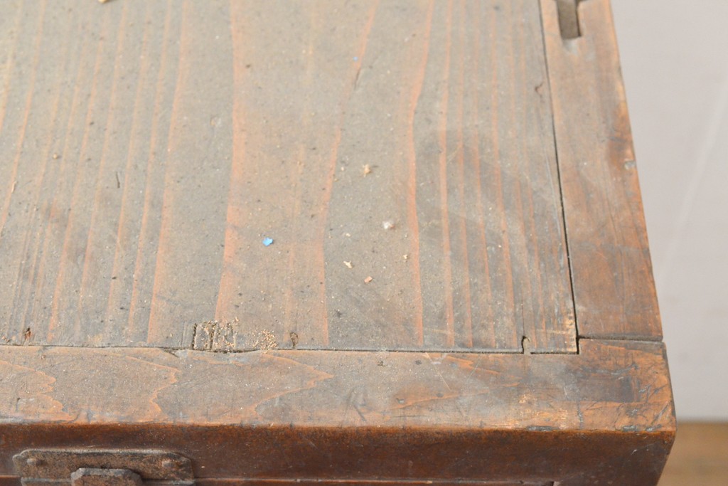 和製アンティーク　ヒノキ材　小振りなサイズが丁度いい帳場箪笥(引き出し、和タンス、収納箪笥、チェスト)(R-054380)