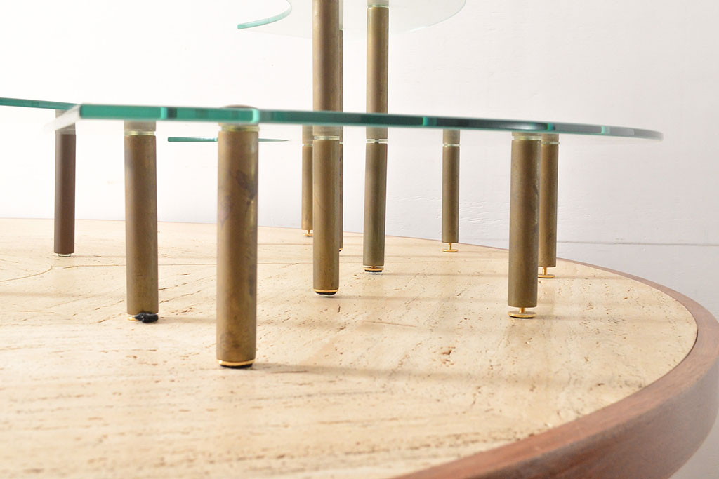 アンティーク家具　アレンジ次第で様々なディスプレイを楽しめる可動式真鍮柱の飾り棚(陳列棚、店舗什器、展示台)(R-054313)