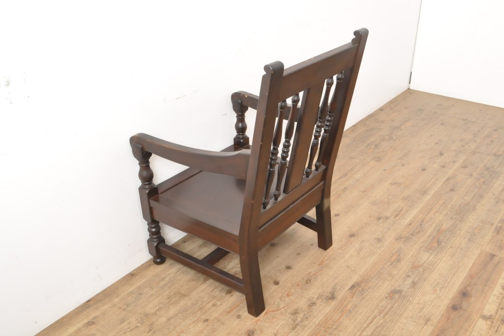 中古　松本民芸家具　上品な佇まいが魅力のD型布張り椅子(定価約27万円)(アームチェア、1人掛けソファ)(R-054434)