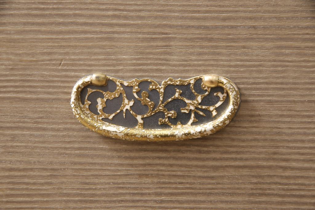 中古　超美品　伝統工芸士・土田耕一作　美しい梅の飾り金具が上品さを漂わせる加茂総桐箪笥(定価約150万円)(総桐たんす、桐タンス、着物箪笥、和タンス)(R-052782)