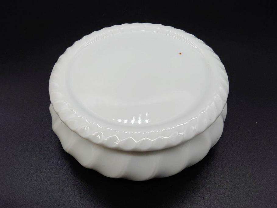 フランス/TRADITION CNP FRANCE　LIMOGES(リモージュ)　ドイツ/KRONESTER BAVARIA(クロネスター ババリア)　白磁　シンプルでどんな食卓にも馴染むシュガーポット2点・バスケット・小物入れ2点セット(菓子器、蓋物、カゴ、籠、洋食器)(R-078882)