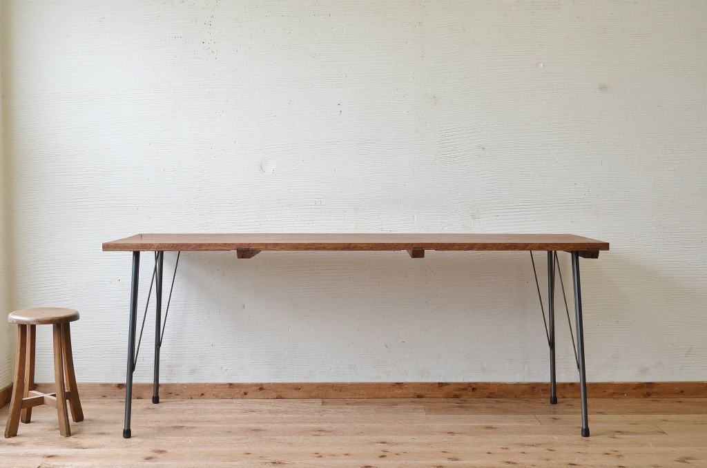 アンティーク家具　☆天板一枚板!鉄脚の大振りなテーブル(作業台、机)1