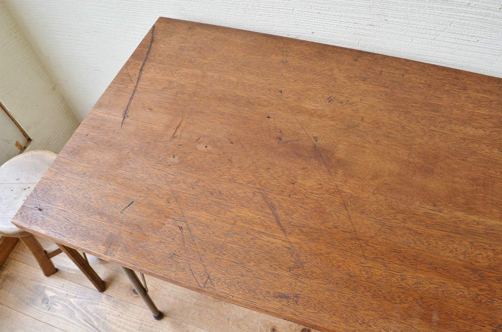アンティーク家具　☆天板一枚板!鉄脚の大振りなテーブル(作業台、机)1