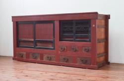 中古　美品　松本民芸家具　脚(台輪)付きリメイク　直線的なデザインがシックな印象を醸し出す着物箪笥キャビネット(和タンス、着物箪笥、衣装箪笥、戸棚、収納棚)(R-065435)