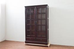 アジアンビンテージ　お部屋に個性をプラスしてくれる李朝デザインの小振りなサイドキャビネット(李朝箪笥、李朝タンス、小物収納、収納棚、戸棚、飾り棚、ヴィンテージ)(R-079921)