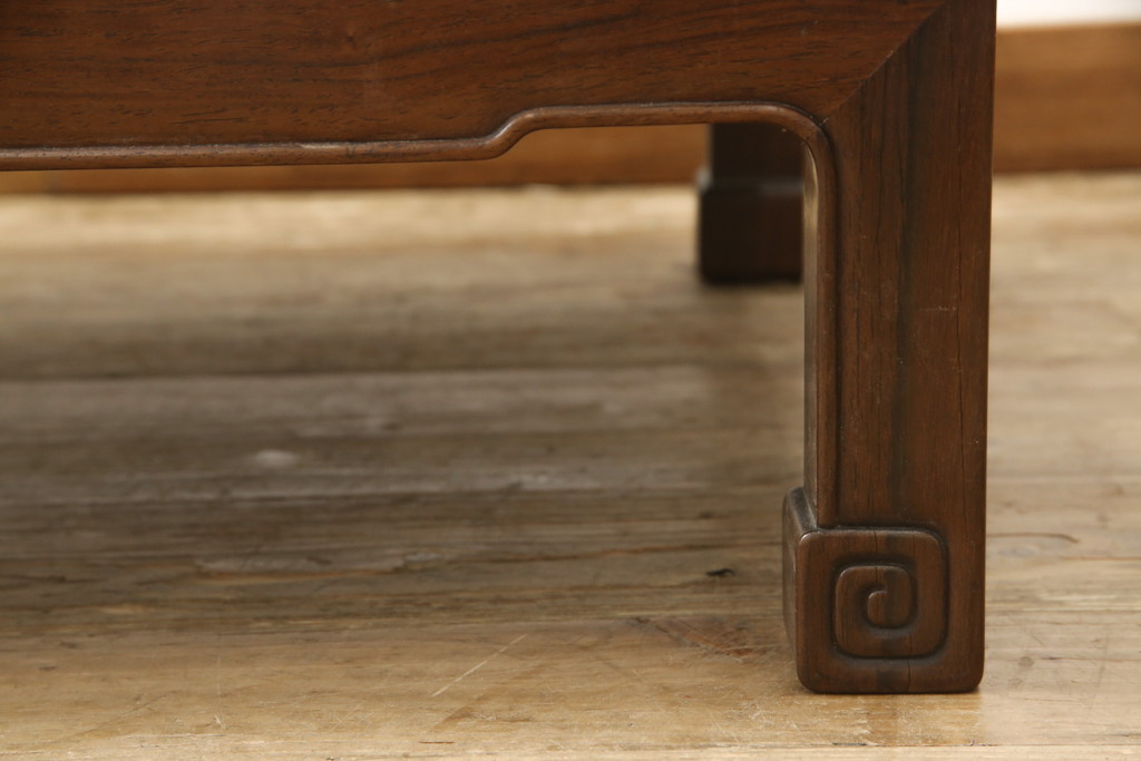 和製アンティーク　明治大正期　花梨材　個性的なデザインの雷文が目を引く座卓座卓(カリン、ローテーブル、センターテーブル)(R-059494)