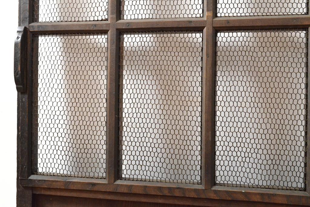 アンティーク建具　総欅(ケヤキ)材　和の貫禄を漂わせる金網入り格子蔵戸1枚(きつね格子、狐格子、玄関戸、引き戸、建具、格子戸、マス目、升目)(R-059223)
