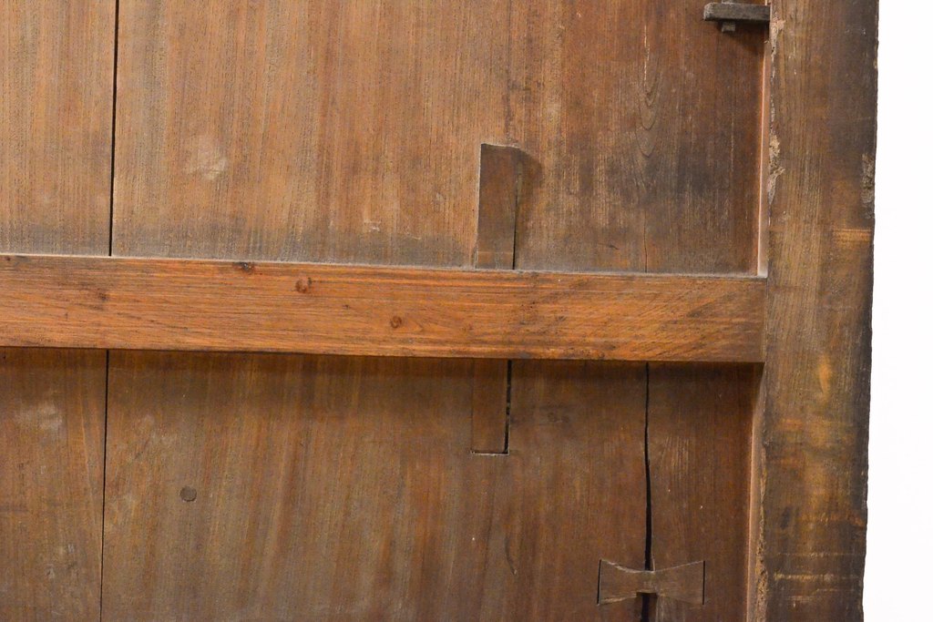 アンティーク建具　総欅(ケヤキ)材　重厚感のある佇まいが魅力の蔵戸1枚(玄関戸、引き戸、建具)(R-059225)
