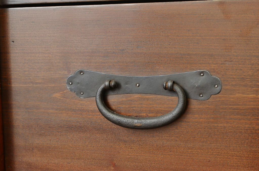 アンティーク家具　古民具　骨董　磨き込まれた観音開き時代箪笥