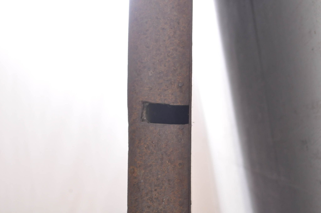 アンティーク建具　重厚で味わい深い鉄板張りの蔵戸1枚(鉄扉、玄関戸、引き戸)(R-072021)