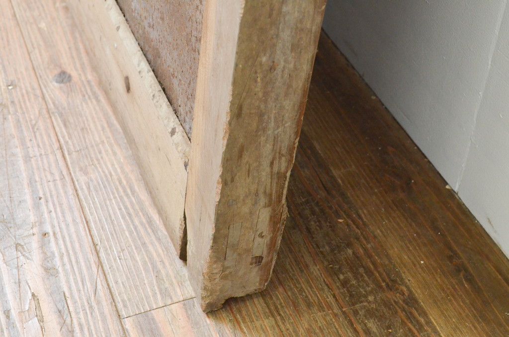 アンティーク建具　重厚で味わい深い鉄板張りの蔵戸1枚(鉄扉、玄関戸、引き戸)(R-066766)