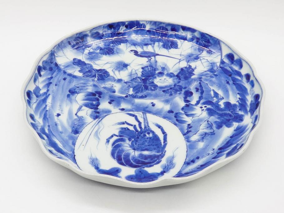 明治期　伊万里　染付　輪花型　約38cm　1尺2寸　丹念に絵付けされた花鳥や海老の図が見事な大皿(尺皿、陶器、エビ、海老、えび、風景、花鳥図、山水図、和食器、和皿、一尺二寸)(R-078890)