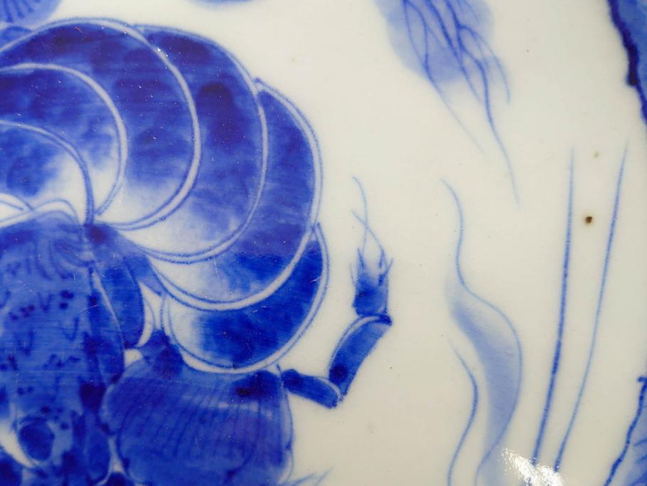 明治期　伊万里　染付　輪花型　約38cm　1尺2寸　丹念に絵付けされた花鳥や海老の図が見事な大皿(尺皿、陶器、エビ、海老、えび、風景、花鳥図、山水図、和食器、和皿、一尺二寸)(R-078890)