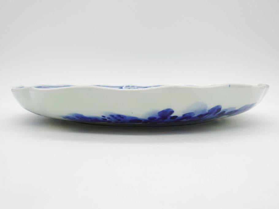 明治期　伊万里　染付　輪花型　約38cm　1尺2寸　丹念に絵付けされた花鳥や海老の図が見事な大皿(尺皿、陶器、エビ、海老、えび、風景、花鳥図、山水図、和食器、和皿、一尺二寸)(R-078890)