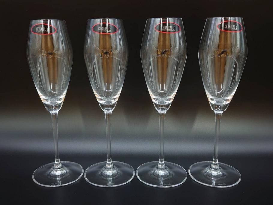 未使用品　オーストリア　RIEDEL(リーデル)　ヴィノム　エクストリーム　美しいフォルムが気品漂うグラス4客セット(シャンパーニュ、箱付き)(R-073038)