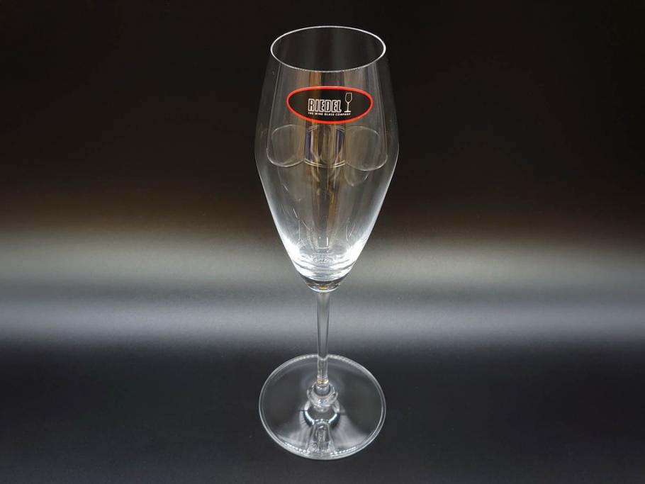未使用品　オーストリア　RIEDEL(リーデル)　ヴィノム　エクストリーム　美しいフォルムが気品漂うグラス4客セット(シャンパーニュ、箱付き)(R-073038)
