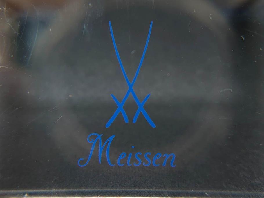超稀少　ドイツ　マイセン　Meissen　金彩ゴールド×ホワイト　ボウル&磁器メダルセット(300Jahre europaisches porzellan、パゴダ?、人物、箱付き)(R-071812)
