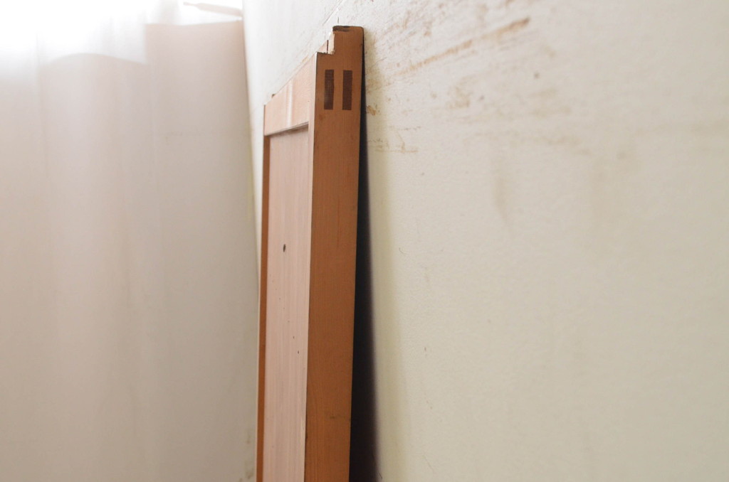 アンティーク建具　落ち着いた和の空間を演出する横桟付き引き戸1枚(板戸、帯戸、舞良戸)(R-071609)