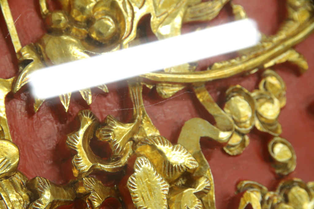 ヴィンテージ家具　超激レア!!　中国美術　王座デザイン　皇帝　まるで美術品のよう、黄金に輝く龍の彫刻が魅力的なセンターテーブル(コーヒーテーブル、ローテーブル、リビングテーブル、ビンテージ)(R-059283)