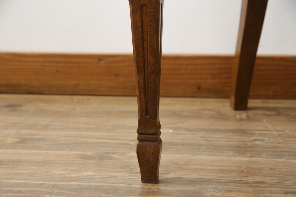 中古　DREXEL HERITAGE(ドレクセルヘリテイジ)　Cameo Classics(キャメオクラシックス)　格調高い雰囲気が魅力のマホガニー製アームチェア(イス、椅子、ダイニングチェア)(定価約35万円)(R-060871)