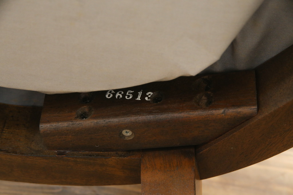 中古　DREXEL HERITAGE(ドレクセルヘリテイジ)　Cameo Classics(キャメオクラシックス)　格調高い雰囲気が魅力のマホガニー製アームチェア(イス、椅子、ダイニングチェア)(定価約35万円)(R-060877)