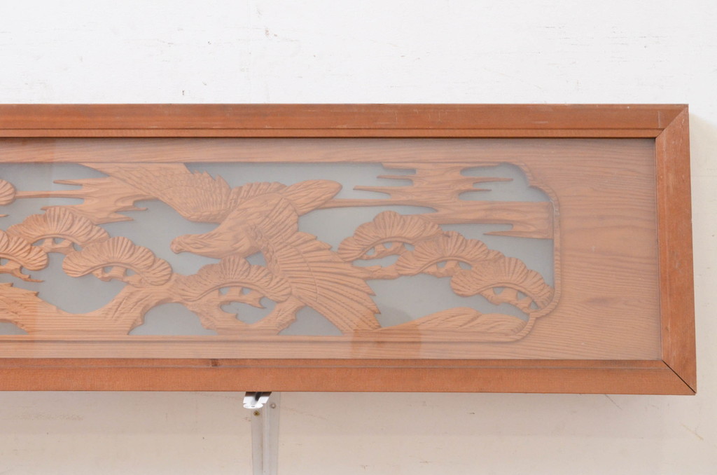 アンティーク建具　両面ガラス　松と鷹の彫刻が見事な彫刻欄間2枚セット(明かり取り、明り取り、らんま)(R-071687)
