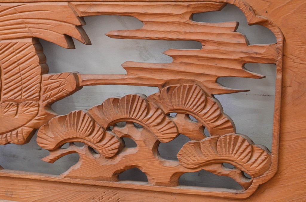 アンティーク建具　和の雰囲気を高める松と鷹の彫刻欄間2枚セット(明り取り、明かり取り)(R-071689)