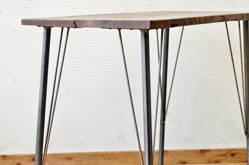 アンティーク家具　☆古い栗材の小振りな鉄脚テーブル(作業台、机)