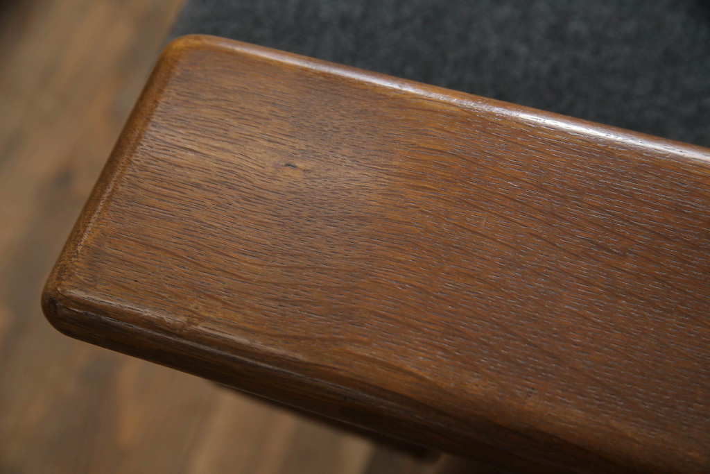 北欧家具　デンマークビンテージ　GETAMA(ゲタマ)　Hans J Wegner(ハンス・J・ウェグナー)　GE290　くつろぎの空間を演出するアーム付き3人掛けソファ(3P、三人掛け、アームソファ、トリプルソファ、3シーター、北欧、ヴィンテージ)(R-068269)