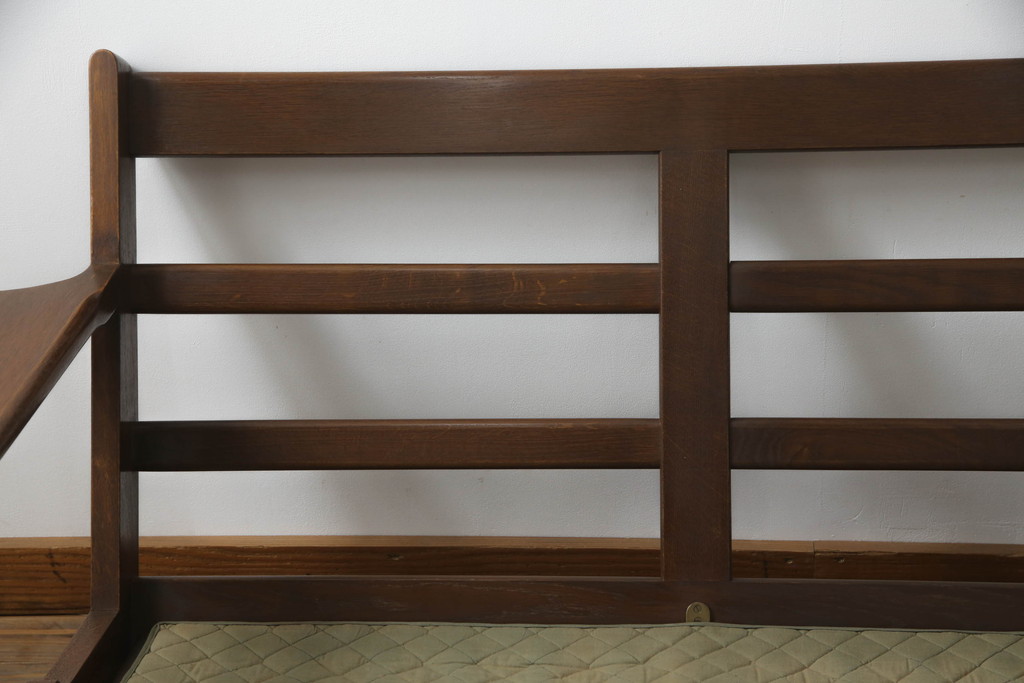 北欧家具　デンマークビンテージ　GETAMA(ゲタマ)　Hans J Wegner(ハンス・J・ウェグナー)　GE290　くつろぎの空間を演出するアーム付き3人掛けソファ(3P、三人掛け、アームソファ、トリプルソファ、3シーター、北欧、ヴィンテージ)(R-068269)