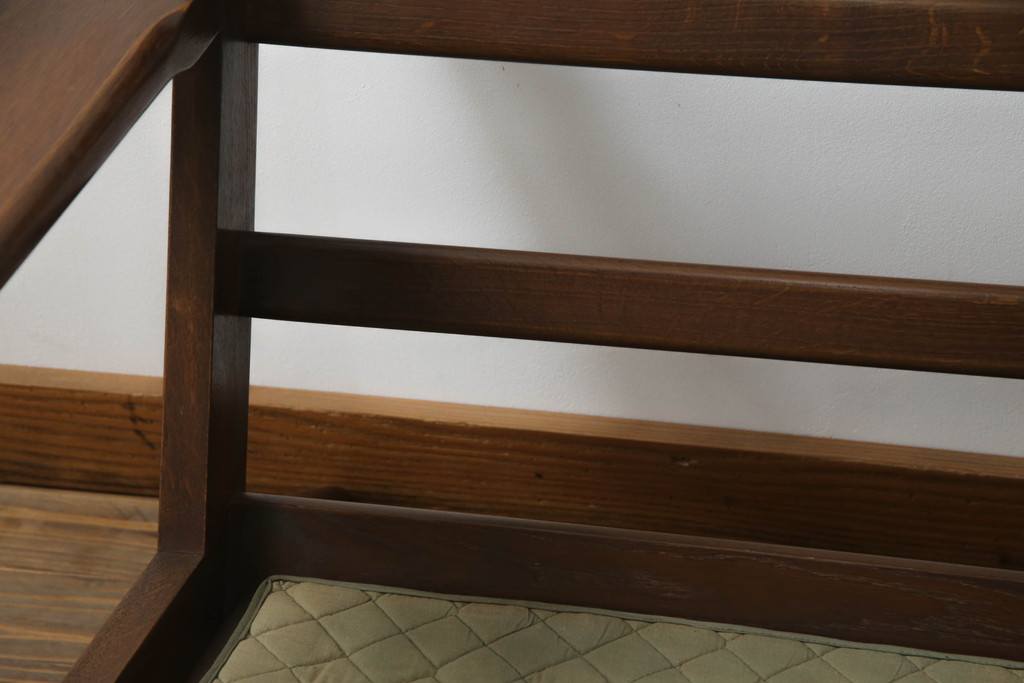 北欧家具　デンマークビンテージ　GETAMA(ゲタマ)　Hans J Wegner(ハンス・J・ウェグナー)　GE290　くつろぎの空間を演出するアーム付き3人掛けソファ(3P、三人掛け、アームソファ、トリプルソファ、3シーター、北欧、ヴィンテージ)(R-068269)
