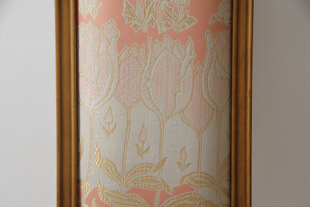 中古　美品　イタリア　ブランド家具　メデア(Medea)　ボタニカル柄のファブリックと彫刻が華やかな印象のハイバックチェア(椅子、イス、ダイニングチェア)(定価約40万円)(R-060117)