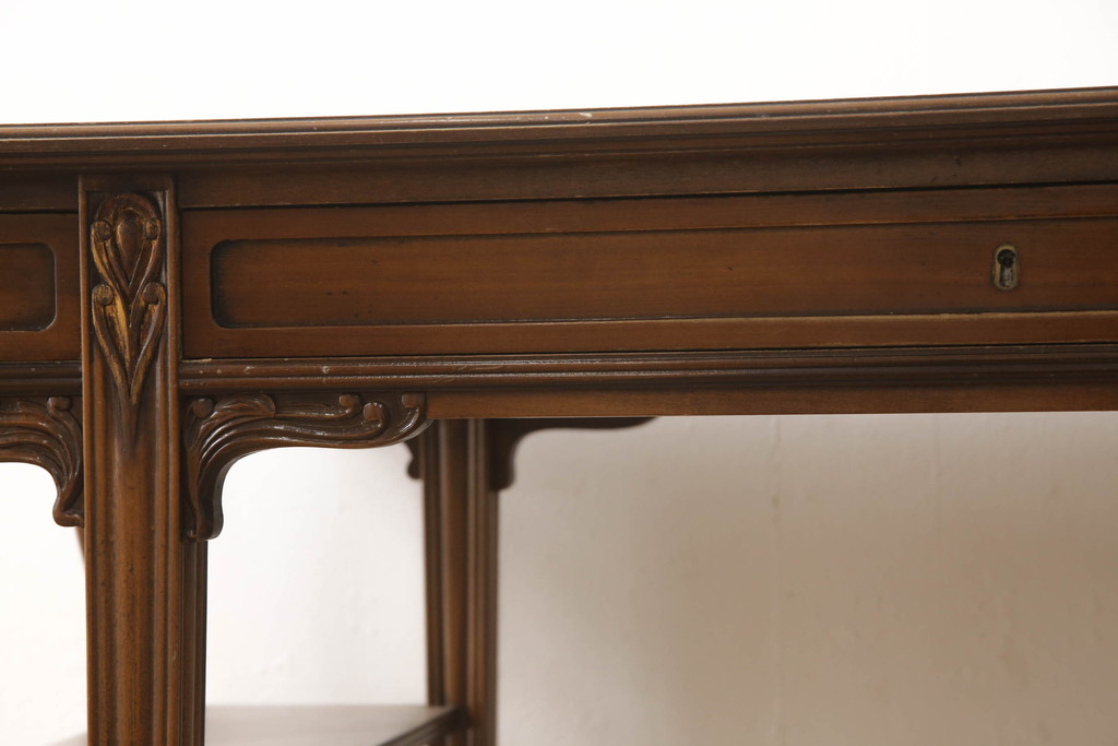 中古　美品　イタリア高級家具　メデア(Medea)　アールヌーボー　クラシカルな佇まいが魅力的なレザートップデスク(アールヌーヴォー、ワークデスク、机、テーブル、作業台、在宅用、在宅ワーク用)(R-065398)