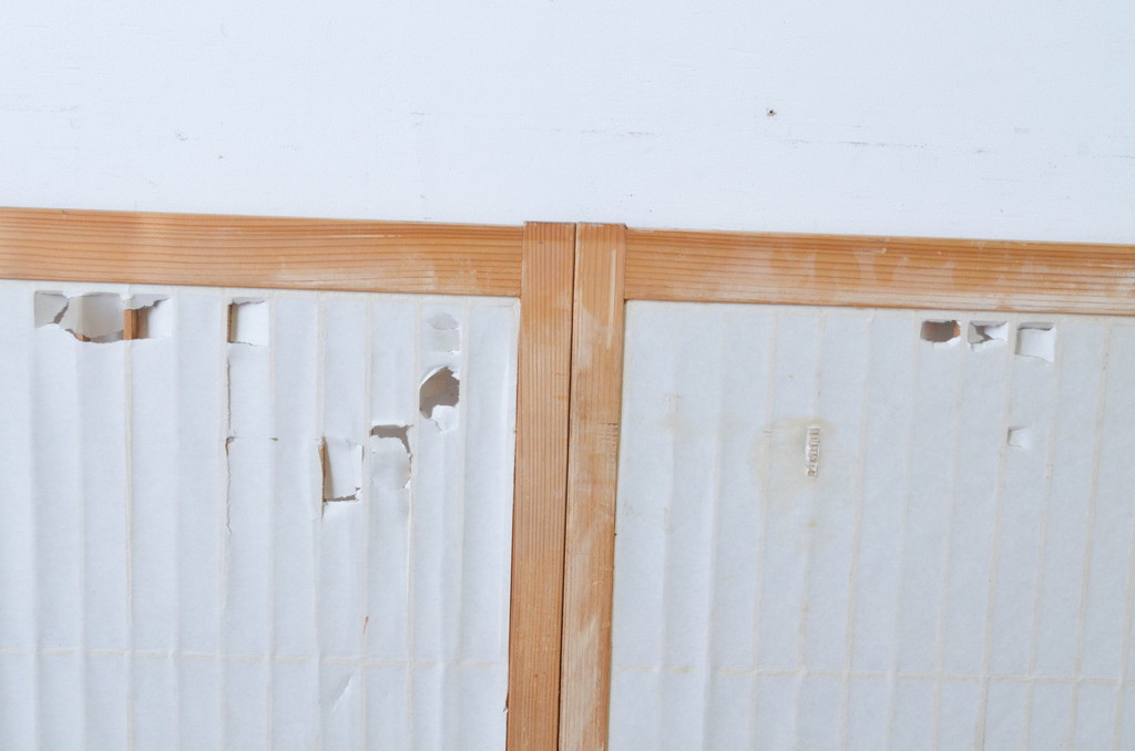 ビンテージ建具　経年を感じさせる古い木味の味わいが魅力の書院戸4枚セット(障子戸、窓、引き戸、ヴィンテージ)(R-065048)