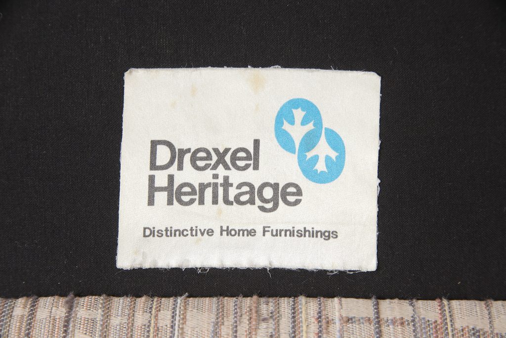 中古　DREXEL HERITAGE(ドレクセルヘリテイジ)　Upholstery(アップホルスタリー)　ワンランク上の上質なお部屋作りにぴったりの3人掛けソファ(アームソファ、3P)(R-050966)