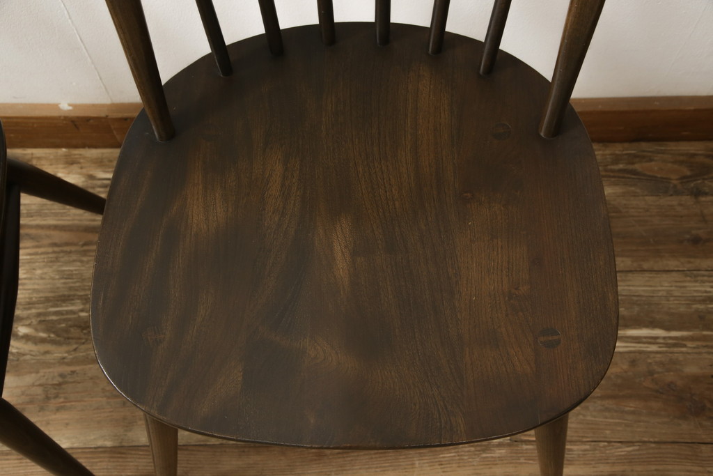 イギリスビンテージ　ERCOL(アーコール)　フープバック　シックな木肌のダイニングチェア2脚セット(ウィンザーチェア、ワークチェア、板座チェア、椅子、ヴィンテージ、ウインザーチェア)(R-059505)