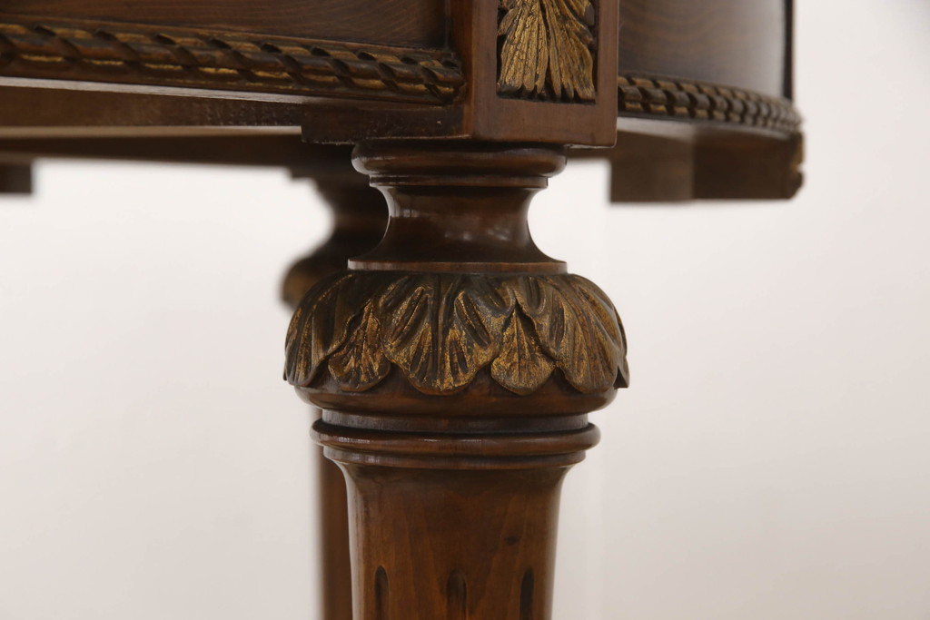 イタリアアンティーク　最高級!　素晴らしい彫刻が目を引く、ロココ調ダイニングテーブル(エクステンションテーブル、ラウンドテーブル)(R-052559)