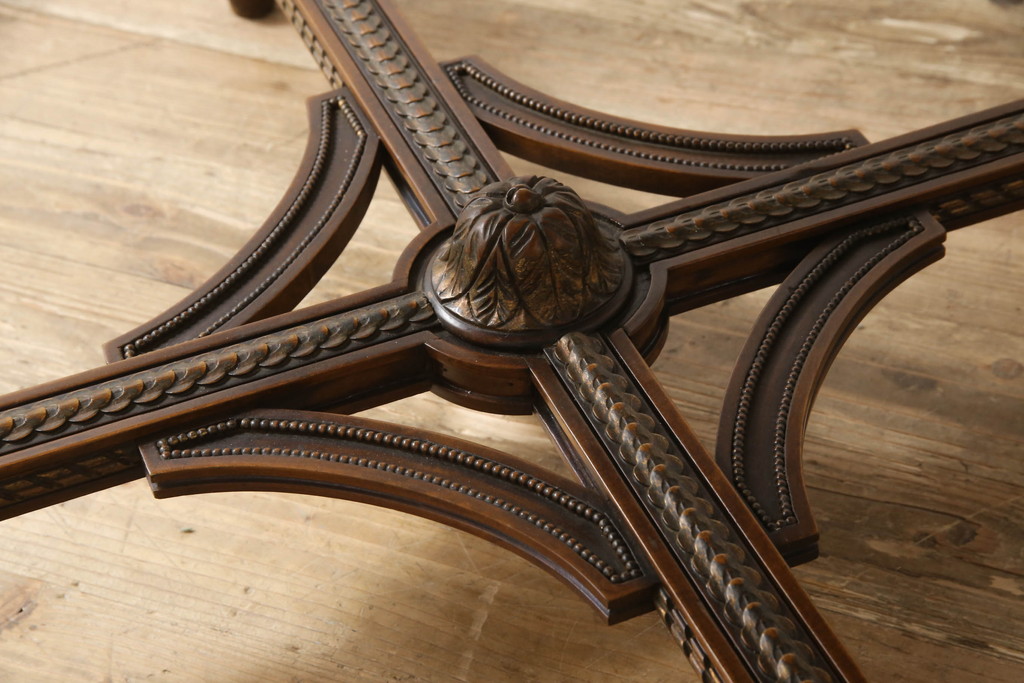 イタリアアンティーク　最高級!　素晴らしい彫刻が目を引く、ロココ調ダイニングテーブル(エクステンションテーブル、ラウンドテーブル)(R-052559)