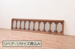 【オーダー家具実例】ペイントドアを新規製作。上下の溝の掘り込みは無し、フラットな作りのまま。戸車は取り付けはせず、付属品として。使用色はモカベージュ、塗り方はエイジング塗装。ガラスは全てクリアガラス。引き手は裏表四ヶ所に取り付けました。(ガラス戸、建具)
