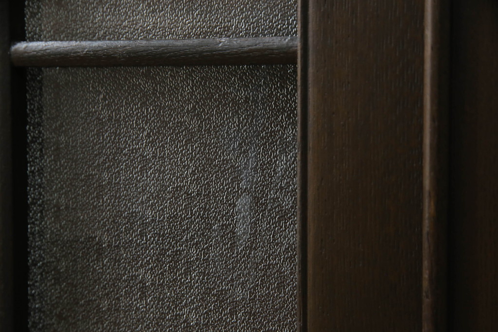 和製アンティーク　大正ロマン　栗材　細やかな意匠が魅力的!古い洋館で使われていた大振りの本箱(ブックケース、収納棚、戸棚、サイドキャビネット)(R-064551)