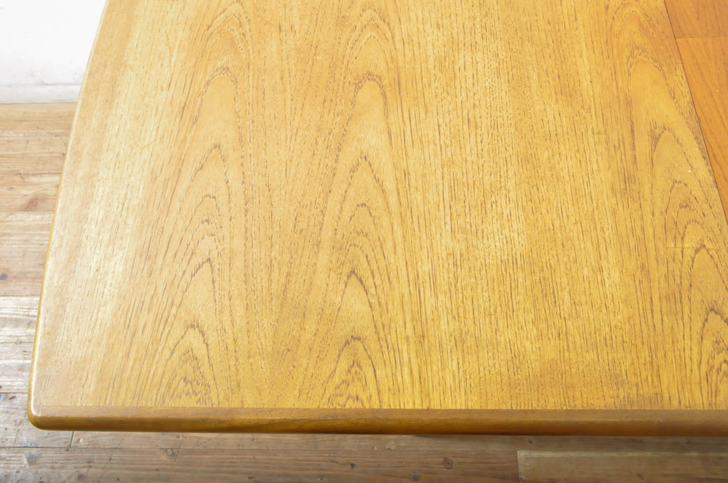 イギリスビンテージ　メレデュー社(meredew)　チーク材　拡張式　シンプルで使いやすいデザインのダイニングテーブル(エクステンションテーブル、4人掛け、6人掛け、8人掛け、伸長式テーブル、食卓、作業台、ヴィンテージ)(R-065149)
